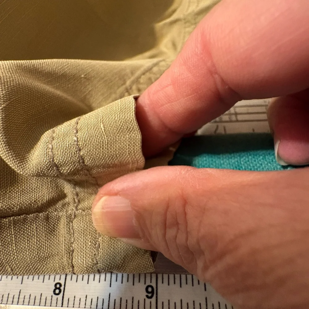 Tommy Bahama men's‎ SZ 38 pleated front khaki shorts silk linen blend 9” inseam